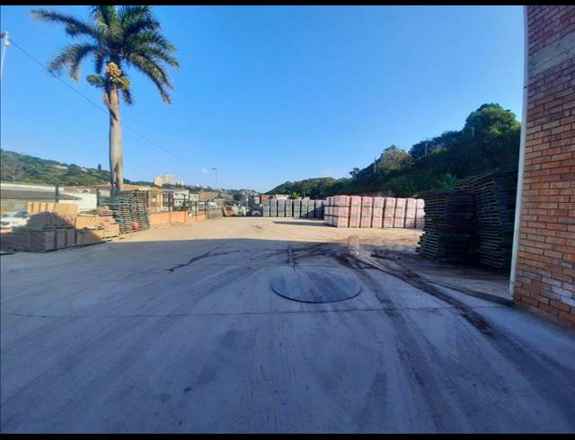 1,605M² WAREHOUSE TO LET IN SPRINGFIELD